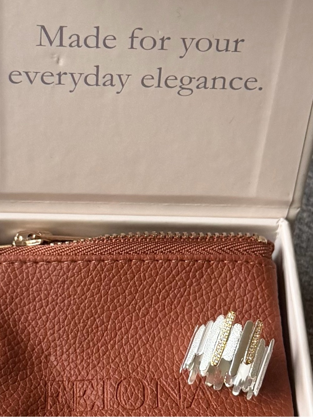 FEIONA JEWERLY Clara Ring